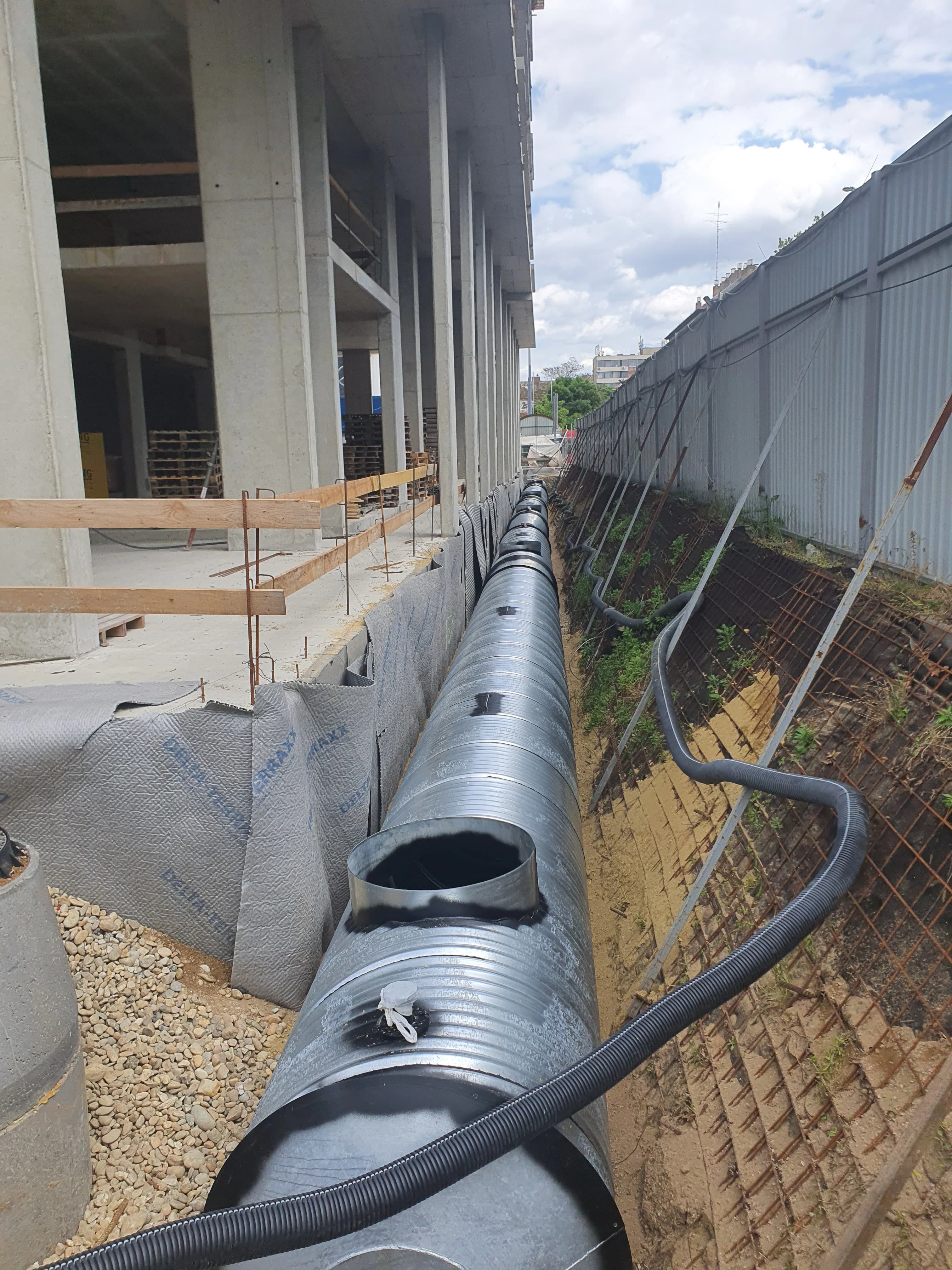 Közműépítési referencia munkaterület Budapest környékén